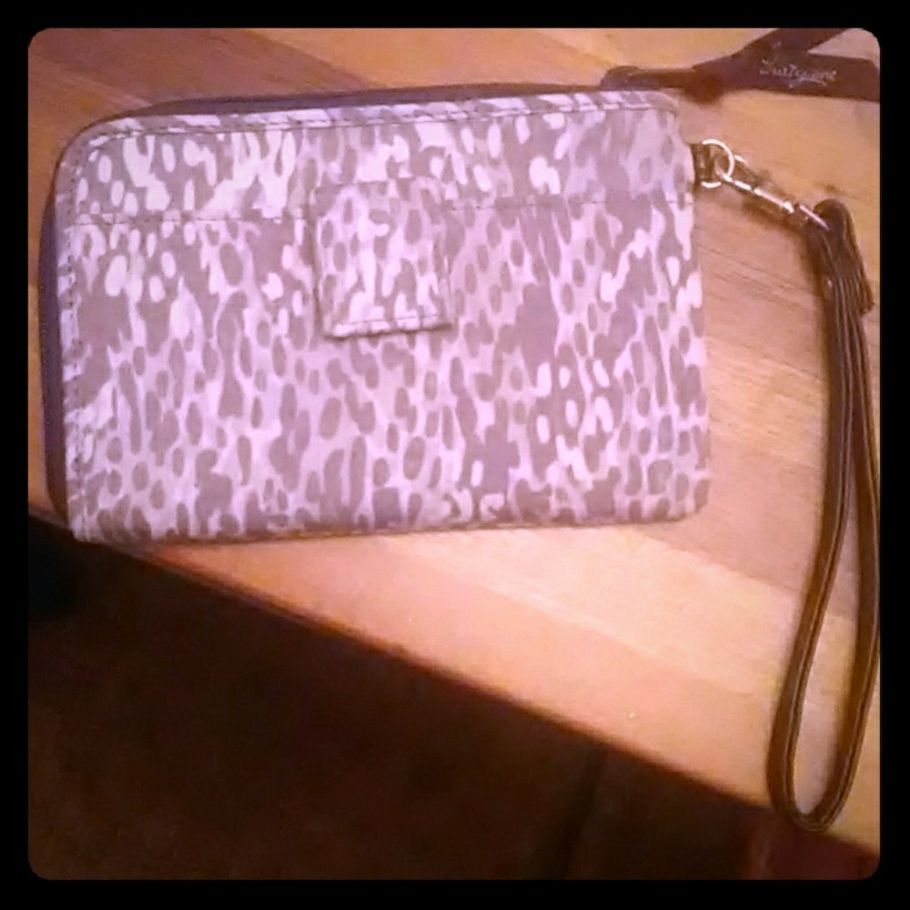 Thirty one wristlet